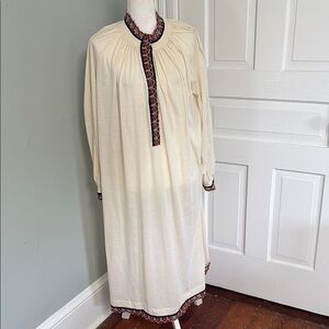 Vintage 1970s Ayers Elegant Cream Embroidered Long Sleeve Dress Size XL